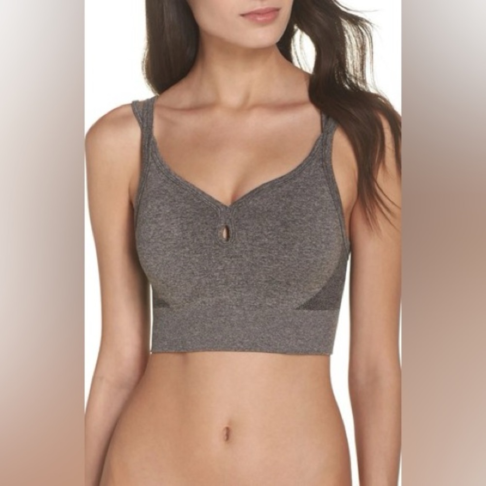 LIKE NEW Zella Body Rhythm Padded Activewear Sports Bra Yoga Running Workout Gym